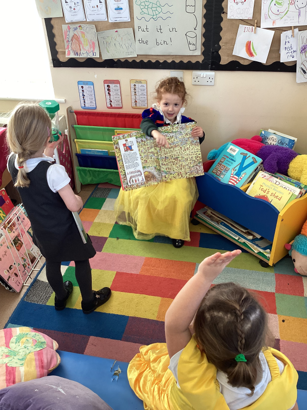 Eyfs Reading Text Reading Teacher Starter Kit (EYFS Edition) - Reading for Pleasure